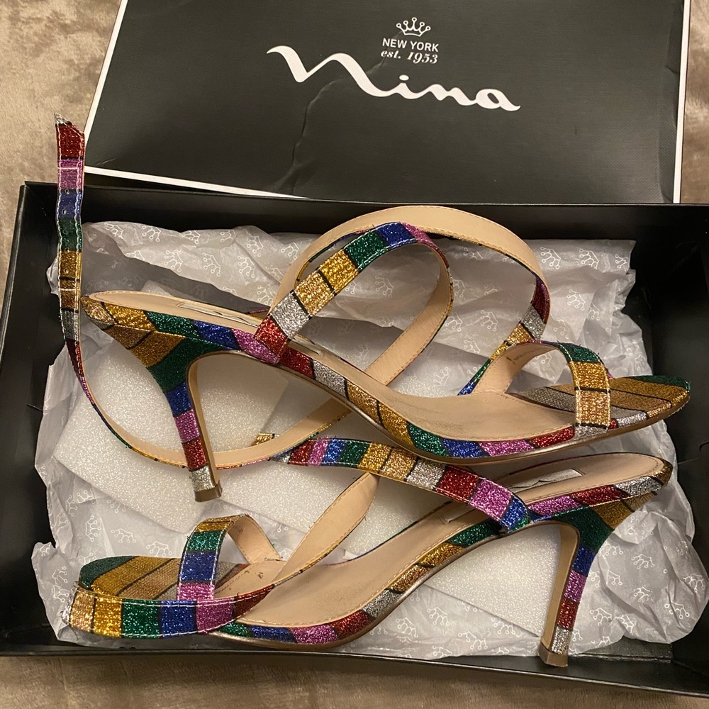 Multiple colored Vanna rainbow kitten heel - Picture 3 of 4